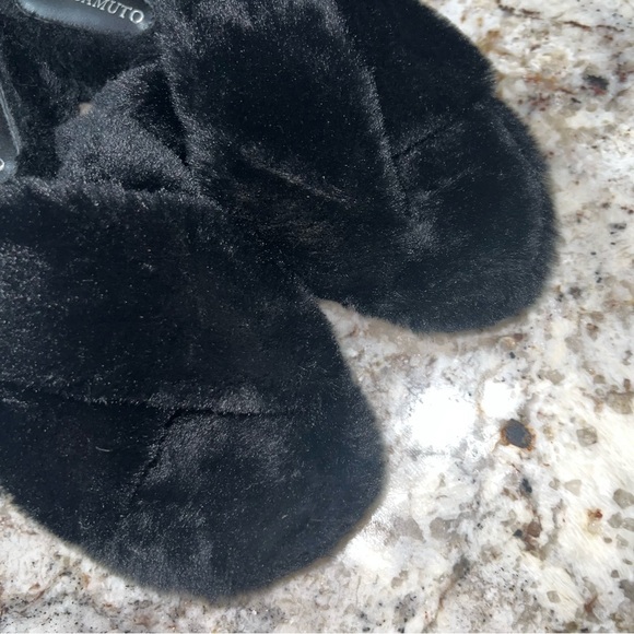 Vince Camuto Kortendie Black Faux Fur Slip On Slide Slippers Size 9M - Picture 5 of 12